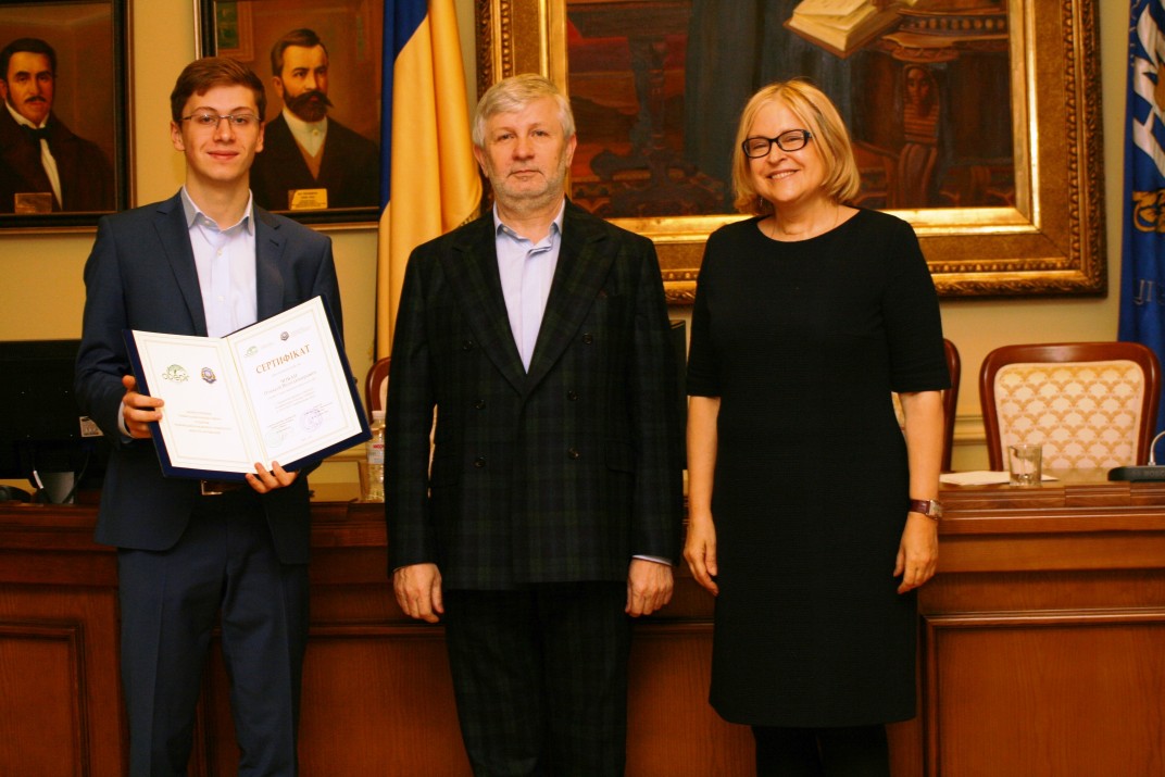 Нагородження стипендіатів 